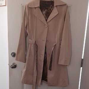 **Dana Buchman Beige Belted Trench Coat Leopard Lining Size Medium